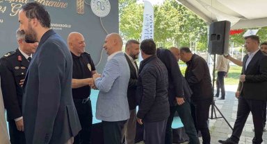Arnavutköy'de protokol ve vatandaşlar geleneksel bayramlaşma programında buluştu