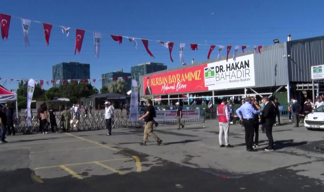 Bahçelievler'de ilk kurban kesimleri yapıldı