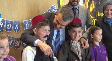 Bakan Tekin: "Milli şuurumuz, milli bilincimiz her daim zinde olmalı"