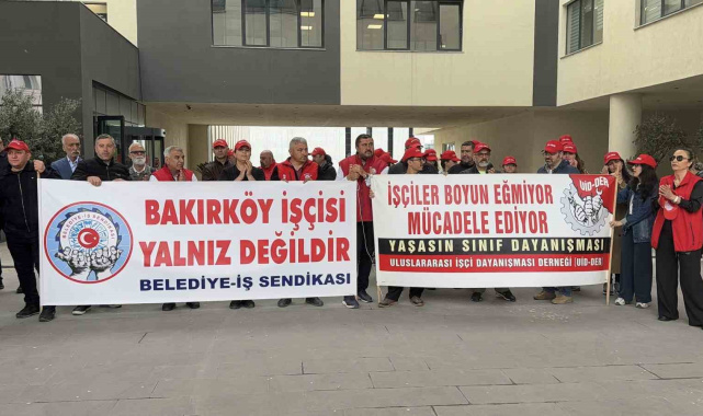 Bakırköy Belediyesi önünde "işten çıkarma" tepkisi