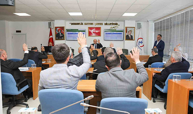 Başkan Faruk Özlü yeniden başkan seçildi