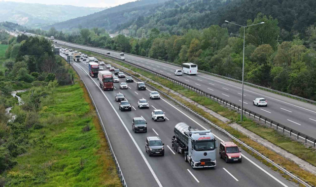 Bolu geçişinde bayram trafiği arttı