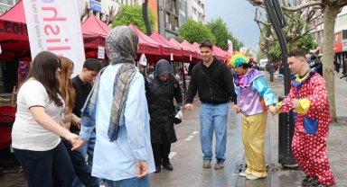 Bolu'da dolu sonrası vatandaşlar halay çekti