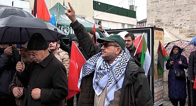 Bolu'da İsrail'in Küresel Sumud Filosu'na saldırısı protesto edildi