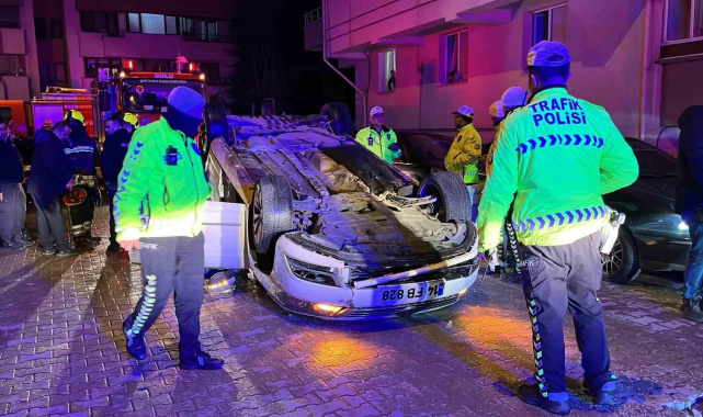 Bolu'da park halindeki araçlara çarpıp takla attı: Sürücü alkolmetreye üfleyemedi