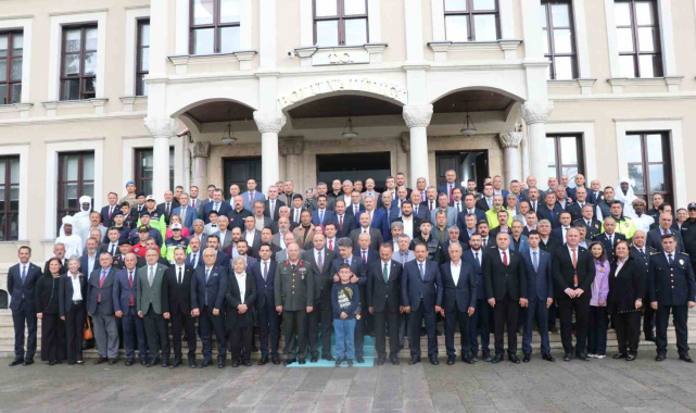 Bolu'da protokol bayramlaştı