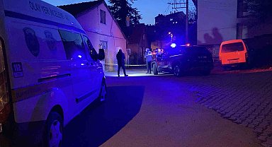 Boşanma aşamasındaki eşinin evine tabancayla ateş açtı