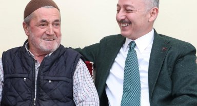 Büyükakın'dan Cavit dedeyi sevindiren sürpriz