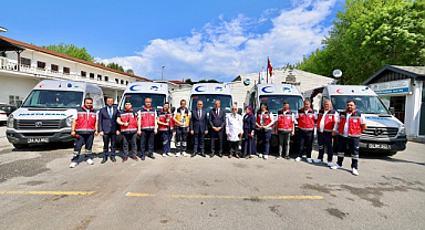 Büyükşehir’den sağlıkta güçlü hamle: 3 yeni ambulans hizmete girdi