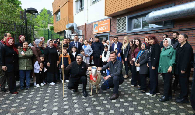 Çekmeköy'de engelsiz yüreklerden anlamlı kurban bağışı
