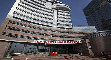 CHP’DE TARİHİ KARAR: KURULTAY İPTAL, YÖNETİM DEĞİŞTİ
