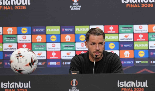 Christian Günter: "Günün sonuna kupayı kaldırmak istiyoruz"