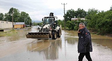 Cumayeri Belediyesi ekipleri sahada