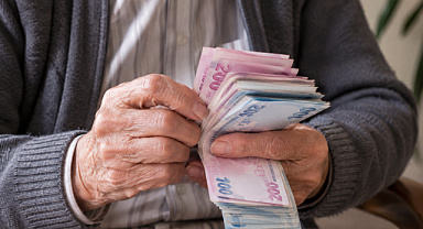 Emeklilere bayram müjdesi: ikramiye ödeme tarihleri açıklandı