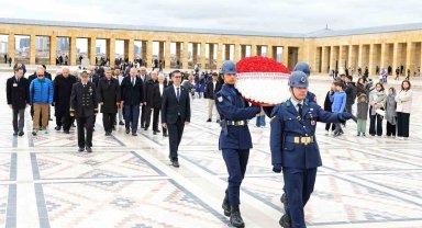 Fenerbahçe Divan Kurulu, kulübün kuruluşunun 119. yılında Anıtkabir'i ziyaret etti