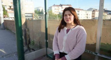 Genç kadın durakta tacizciyi saniye saniye kaydetti: "Ben hovardayım, hovarda"