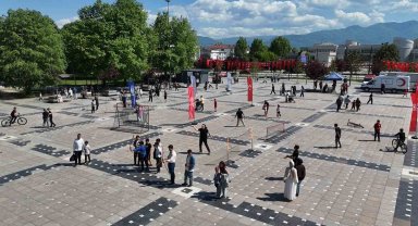 Gençler spor alanlarında kıyasıya rekabet etti