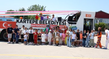 Gezici bayram otobüsü Kartepe'de çocuklarla buluşacak