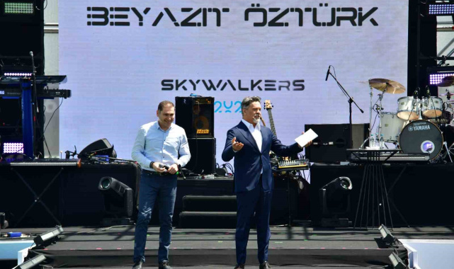 İGA İstanbul Havalimanında büyük aile buluşması: İGA çalışanları Skywalkers'ta