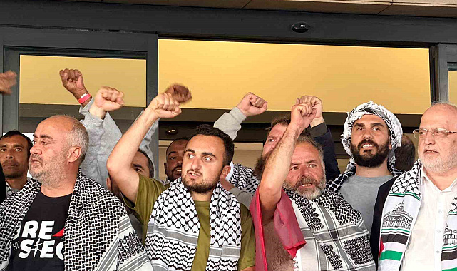 İsrail'in alıkoyduğu Küresel Sumud Filosu'ndaki 422 aktivist İstanbul'a geldi