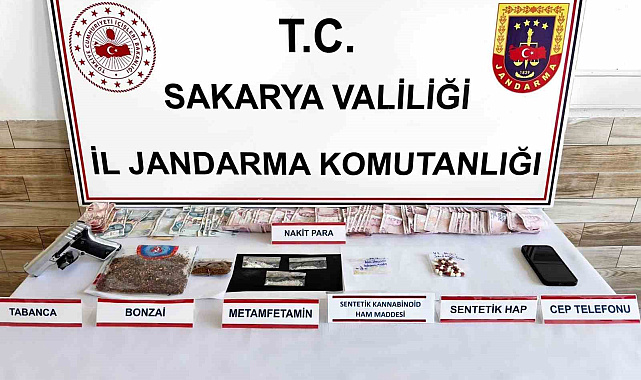 Jandarmadan uyuşturucu tacirlerine darbe: 2 torbacı tutuklandı