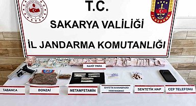 Jandarmadan uyuşturucu tacirlerine darbe: 2 torbacı tutuklandı