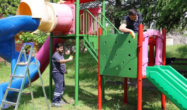 Kartepe'de çocuk parkları yenileniyor