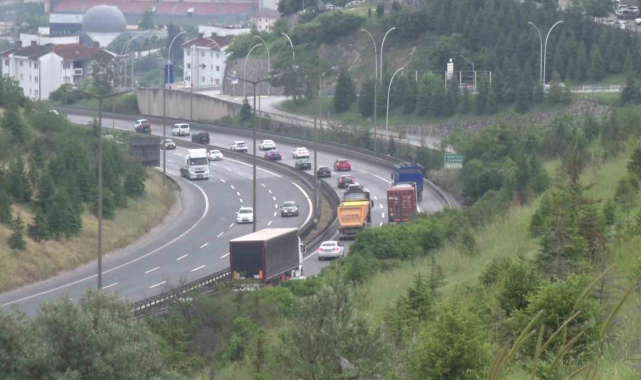 Kocaeli'de bayram tatilinin 3. gününde trafik akıcı seyrediyor