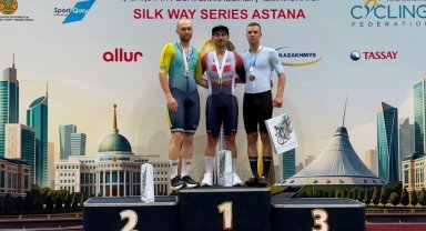 Milli bisikletçilerden pist bisikleti yarışlarında altın ve gümüş madalya