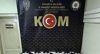 Otoyolda silah kaçakçılarına darbe: 44 tabanca ele geçirildi