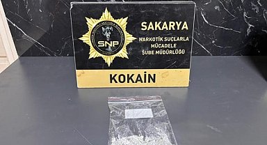 Polis ekiplerinin durdurduğu araçtan kokain çıktı: Sürücü tutuklandı