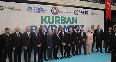 Sakarya protokolü ve vatandaşlar bayramlaştı
