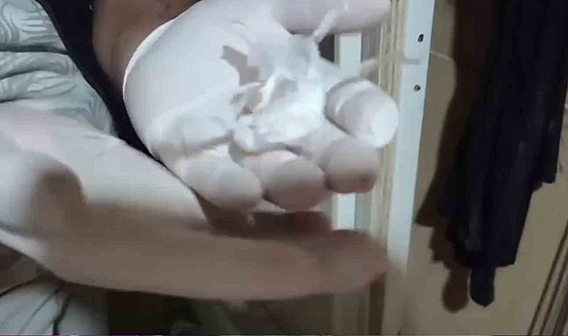 Sakarya'da uyuşturucu imalathanesine dönüştürülen eve operasyon