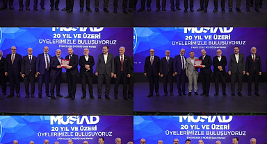 Sakaryalı iş insanlarına MÜSİAD’da vefa plaketi