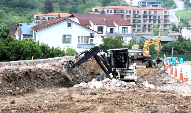 Selahattin Eyyubi Caddesi'nde 2. etap yol yapım çalışmaları başladı