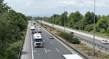 TEM'in Düzce geçişinde arefe günü trafik akıcı ilerliyor