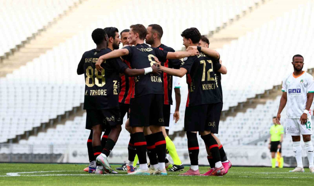 Trendyol Süper Lig: Fatih Karagümrük: 2 - Corendon Alanyaspor: 1