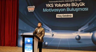 Arnavutköy'de YKS'ye hazırlanan gençlere motivasyon desteği