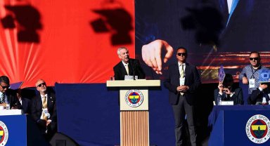 Aziz Yıldırım: "Benim Fenerbahçelilere ödenmemiş bir borcum var"