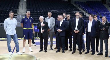 Aziz Yıldırım ve yönetim kurulundan, Fenerbahçe Beko'ya başarı dileği
