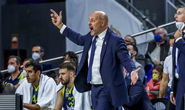 Bahçeşehir Koleji, başantrenör Aleksandar Djordjevic ile anlaştı