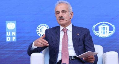 Bakan Uraloğlu, Türkiye-Kuzey Makedonya İş ve Yatırım Forumu'nda konuştu