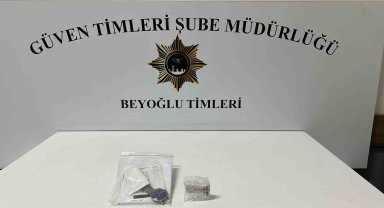 Beyoğlu'nda kargo paketlerini böyle çaldı