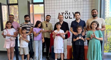 Bilim Ümraniye'de babalar ve çocuklar kendi parfümlerini tasarladı