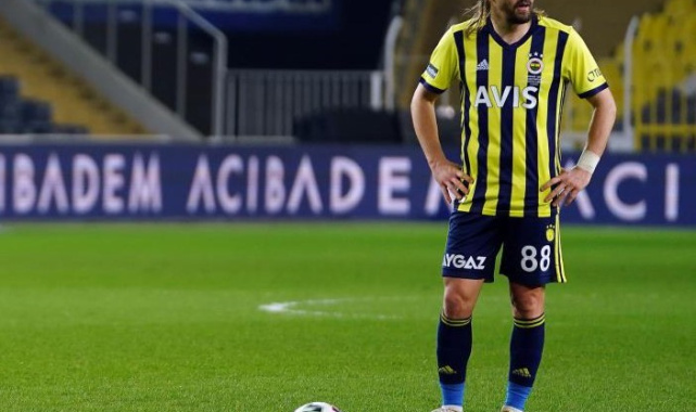 Caner Erkin, profesyonel futbol kariyerini noktaladı