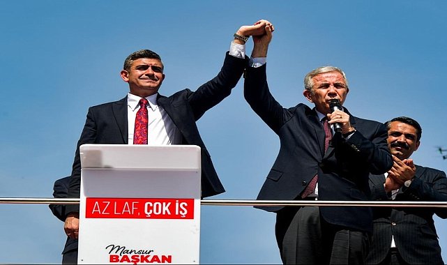 CHP’li Belediyede Dikkat Çeken Hamle! Mansur Yavaş Pankartları Kaldırıldı