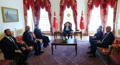 Cumhurbaşkanı Erdğan, Türkiye Ermenileri Patriği Sahak Maşalyan'ı kabul etti
