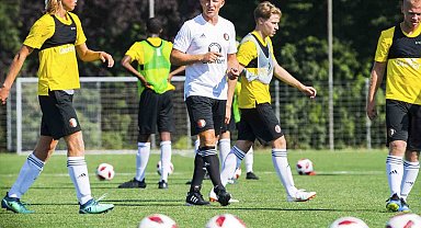 Dirk Kuyt, 11 yıl sonra Fenerbahçe'ye döndü