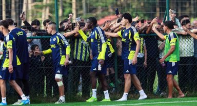 Fenerbahçe, günü çift antrenmanla tamamladı