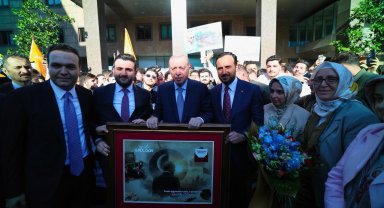 Gençlerden Cumhurbaşkanı Erdoğan'a Babalar Günü sürprizi